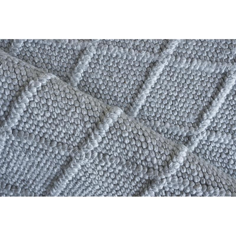 EXQUISITE RUGS Brentwood Handwoven Wool/Viscose Dark Grey Area Rug.