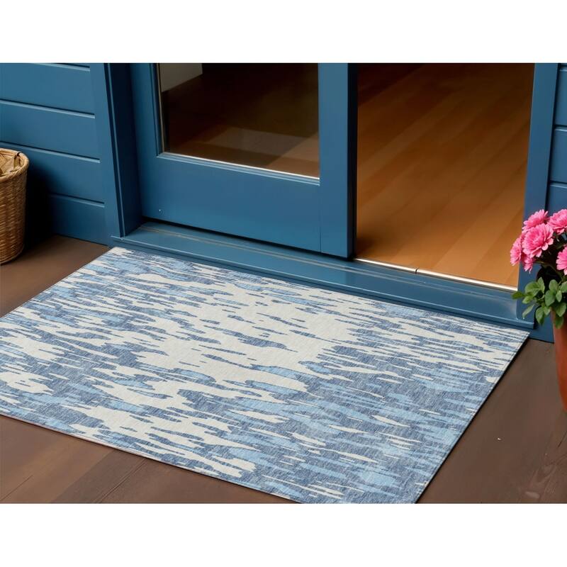 HomeRoots Abstract Transitional Rectangle Outdoor Rug - 3' x 5'
