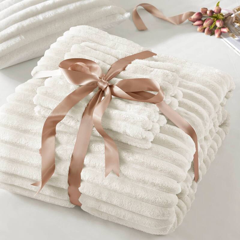 Chelsea Square Avril Fluffy Ribbed Plush Comforter Set
