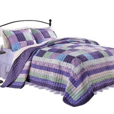 Daphne Oversized Floral Patchwork Quilt