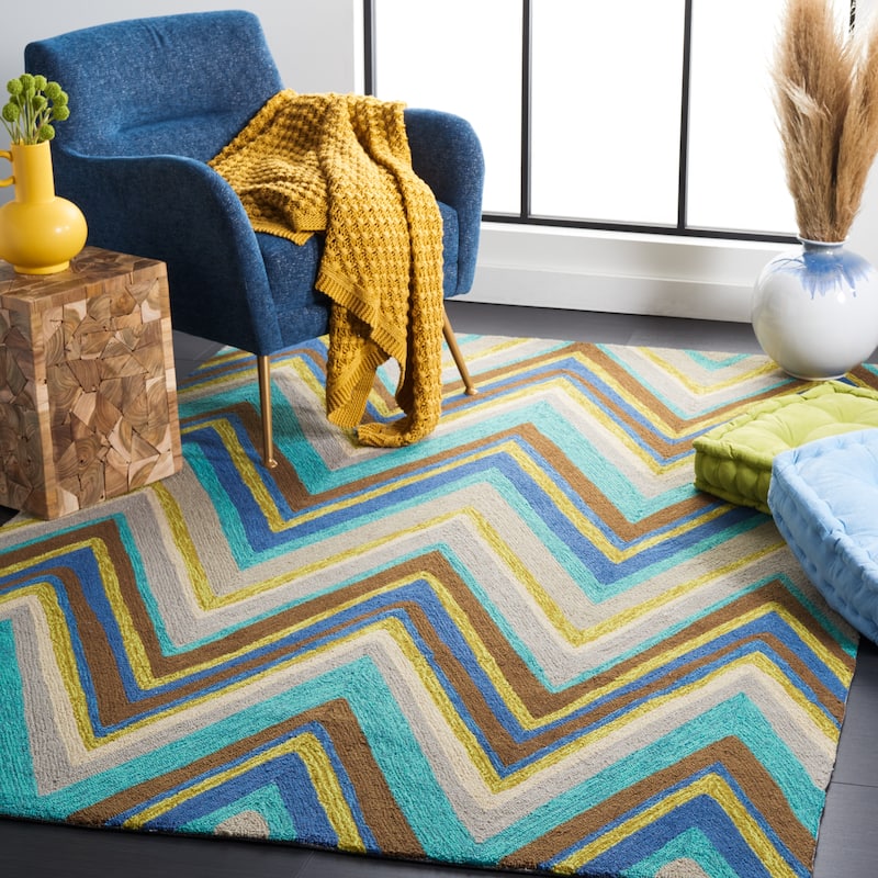 SAFAVIEH Handmade Four Seasons Onelia Floral Rug