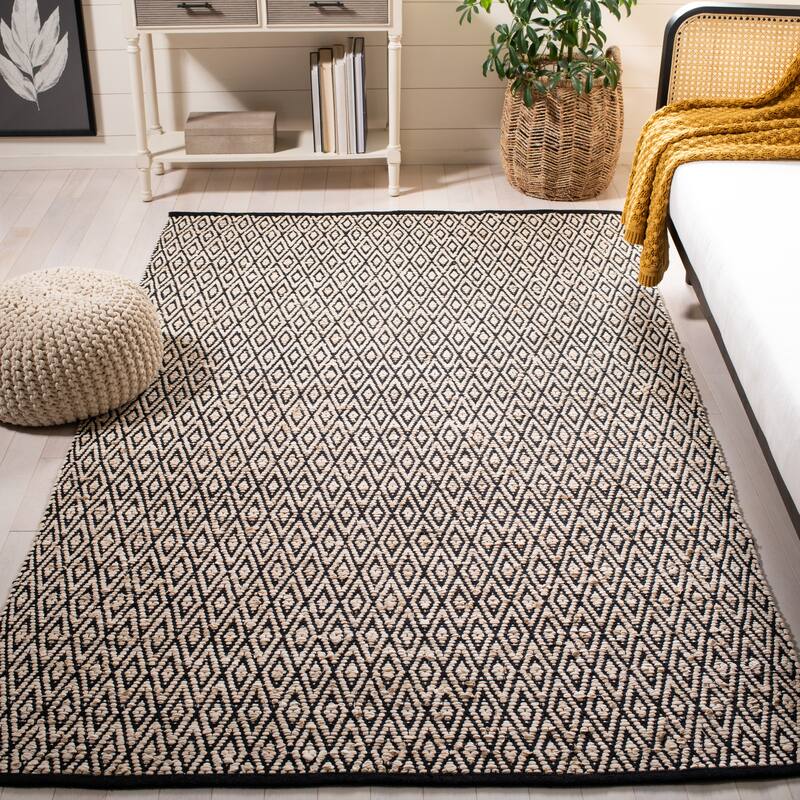 SAFAVIEH Handmade Montauk Siubhan Cotton Rug - 5' x 8' - Beige/Black