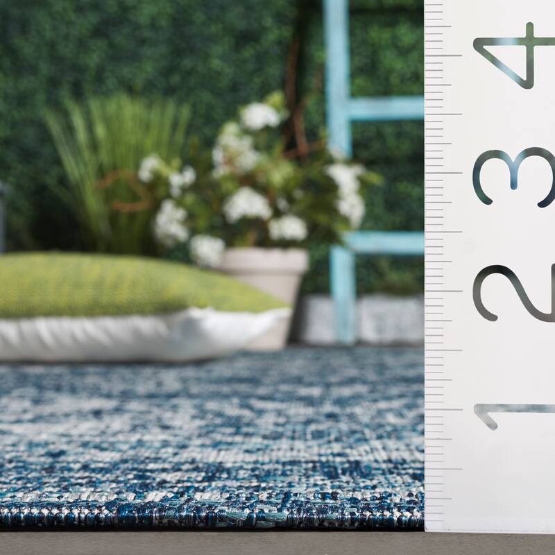 SAFAVIEH Courtyard Bahriye Indoor/Outdoor Washable Backyard Patio Rug