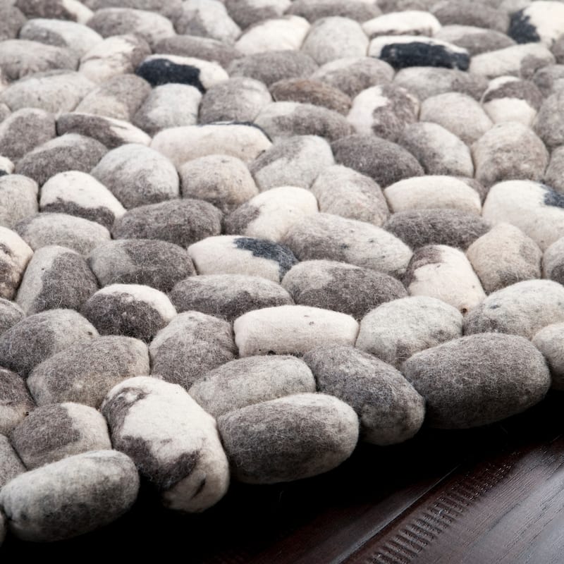 Hand-woven Canistota New Zealand Felted Wool Stone Look Textured Area Rug - 5' x 8'