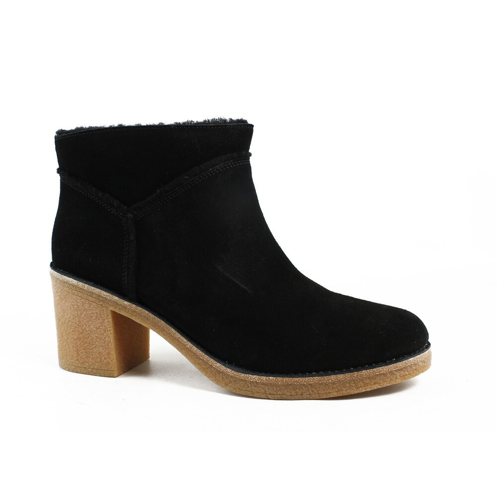 black ugg boots size 11