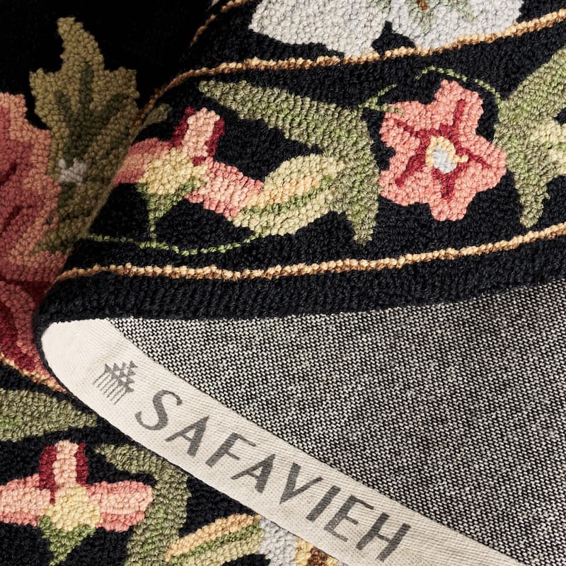SAFAVIEH Handmade Chelsea Yauhenia French Country Floral Wool Rug