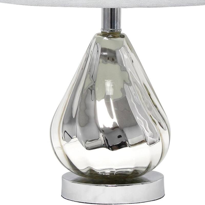 HomeRoots 21" Silver Glass And Metal Scalloped Table Lamp With Gray Drum Shade - 12.00 in. x 20.50 in. x 12.00 in.