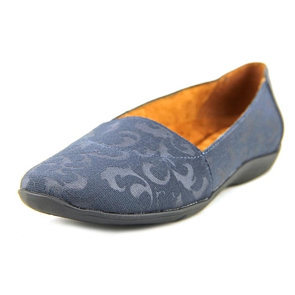 hush puppies flats canada