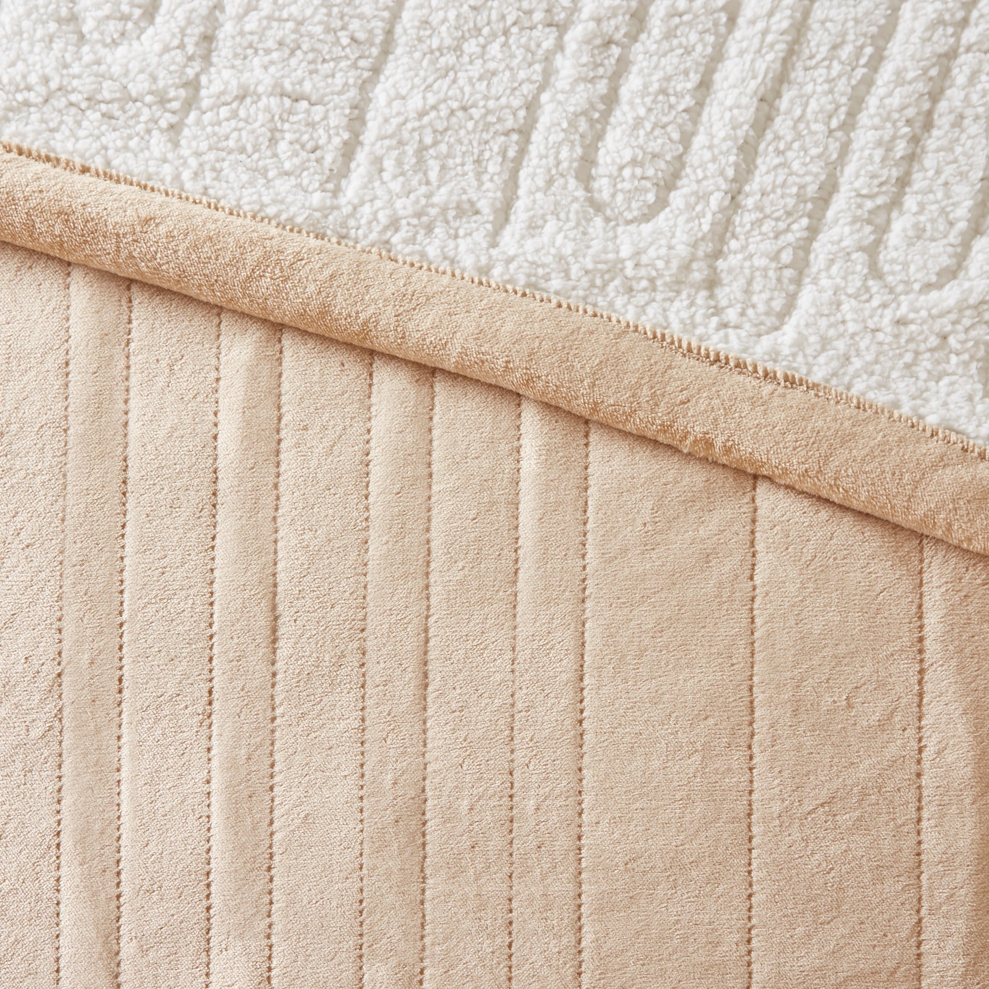 Woolrich Heated Plush To Berber Full Blanket In Tan