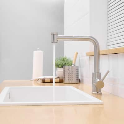 Modern Single Handle Single Hole Bathroom Sink Faucet with Pull Out Sprayer for Easy Rinsing and Cleaning