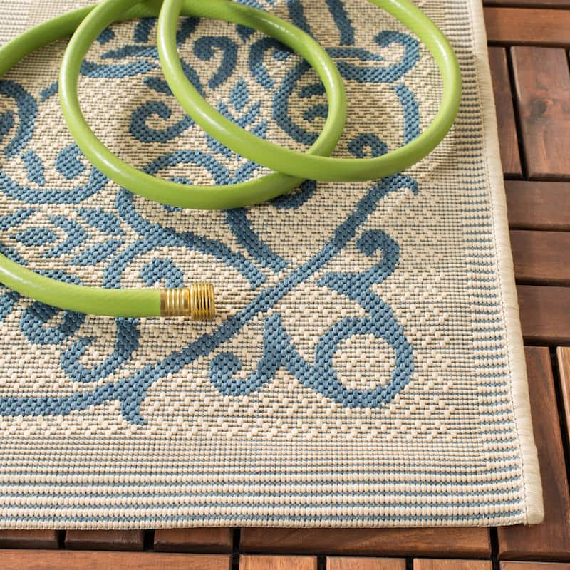SAFAVIEH Courtyard Marylou Waterproof Patio Backyard Rug