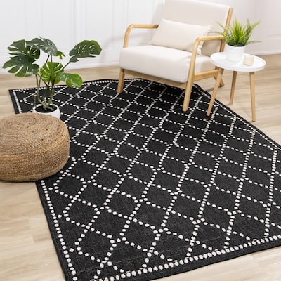 Black White Reversible Needlepoint Diamonds Indoor/Outdoor Area Rug