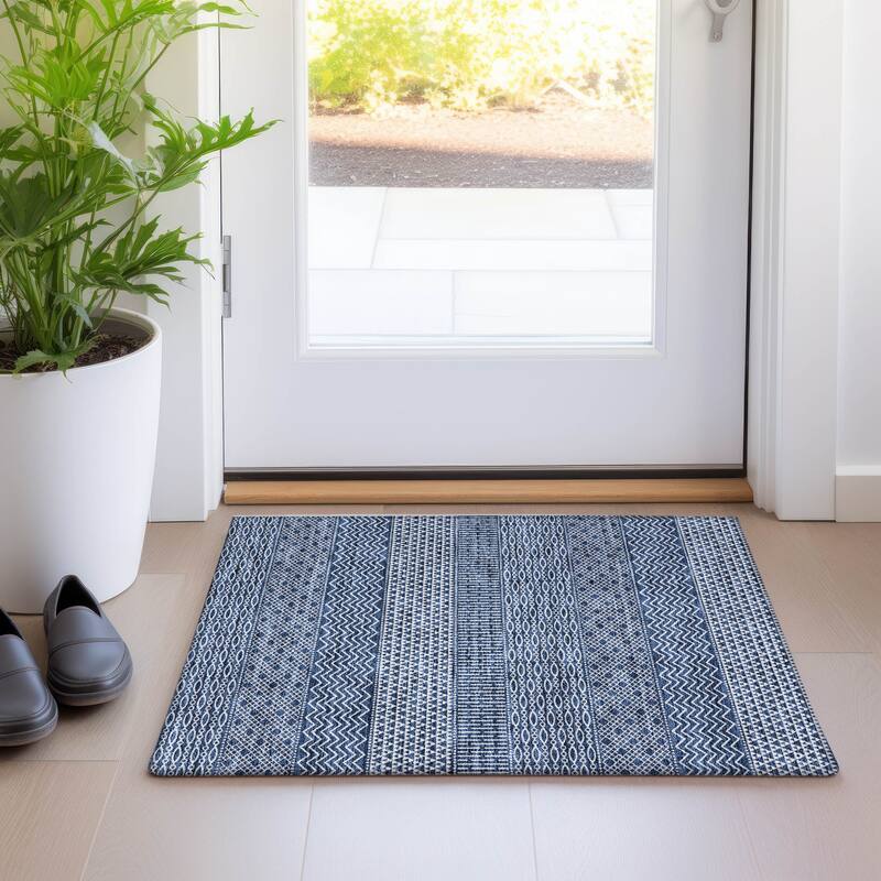 Machine Washable Indoor/ Outdoor Modern Stripes Chantille Rug