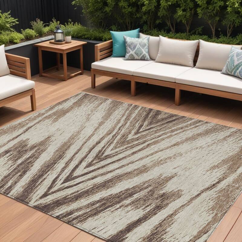 HomeRoots Abstract Transitional Rectangle Outdoor Rug - 10' X 14'