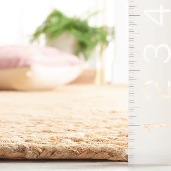 SAFAVIEH Handmade Natural Fiber Triinu Farmhouse Chevron Jute Rug