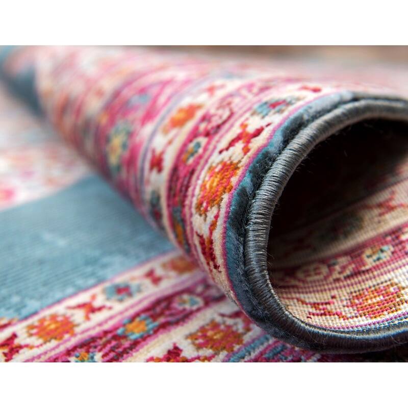 Traditional Samana Collection Area Rug