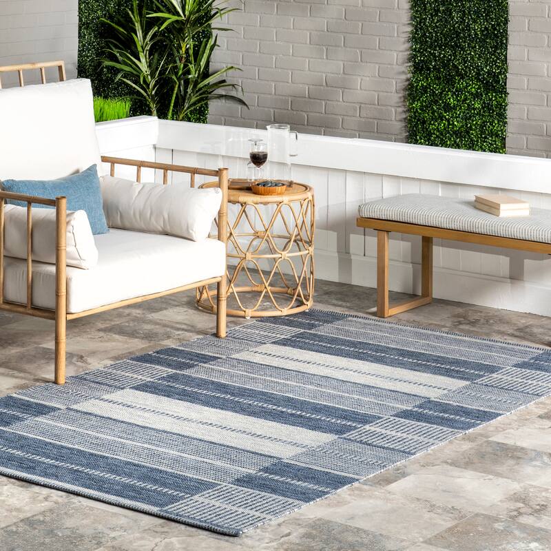 Nuloom Rayla Striped Blocks Indoor/Outdoor Area Rug - 5' x 8' - Blue