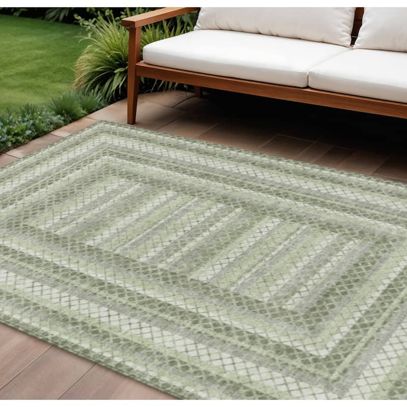 HomeRoots Geometric Transitional Rectangle Outdoor Rug - 8' X 10'