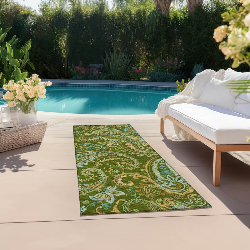Machine Washable Indoor/ Outdoor Paisley Chantille Rug