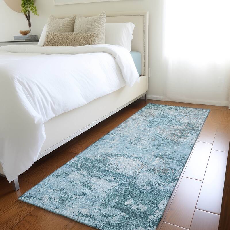 Machine Washable Indoor/ Outdoor Chantille Distressed Traditional Rug
