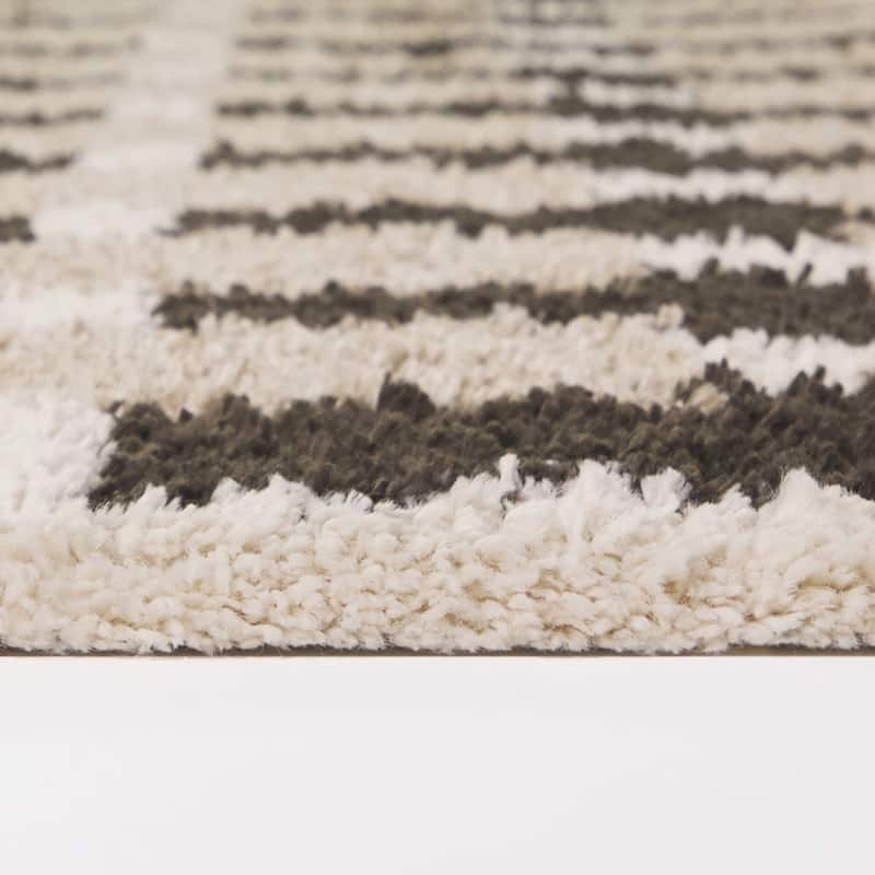 Adelia Geometric Grid Area Rug