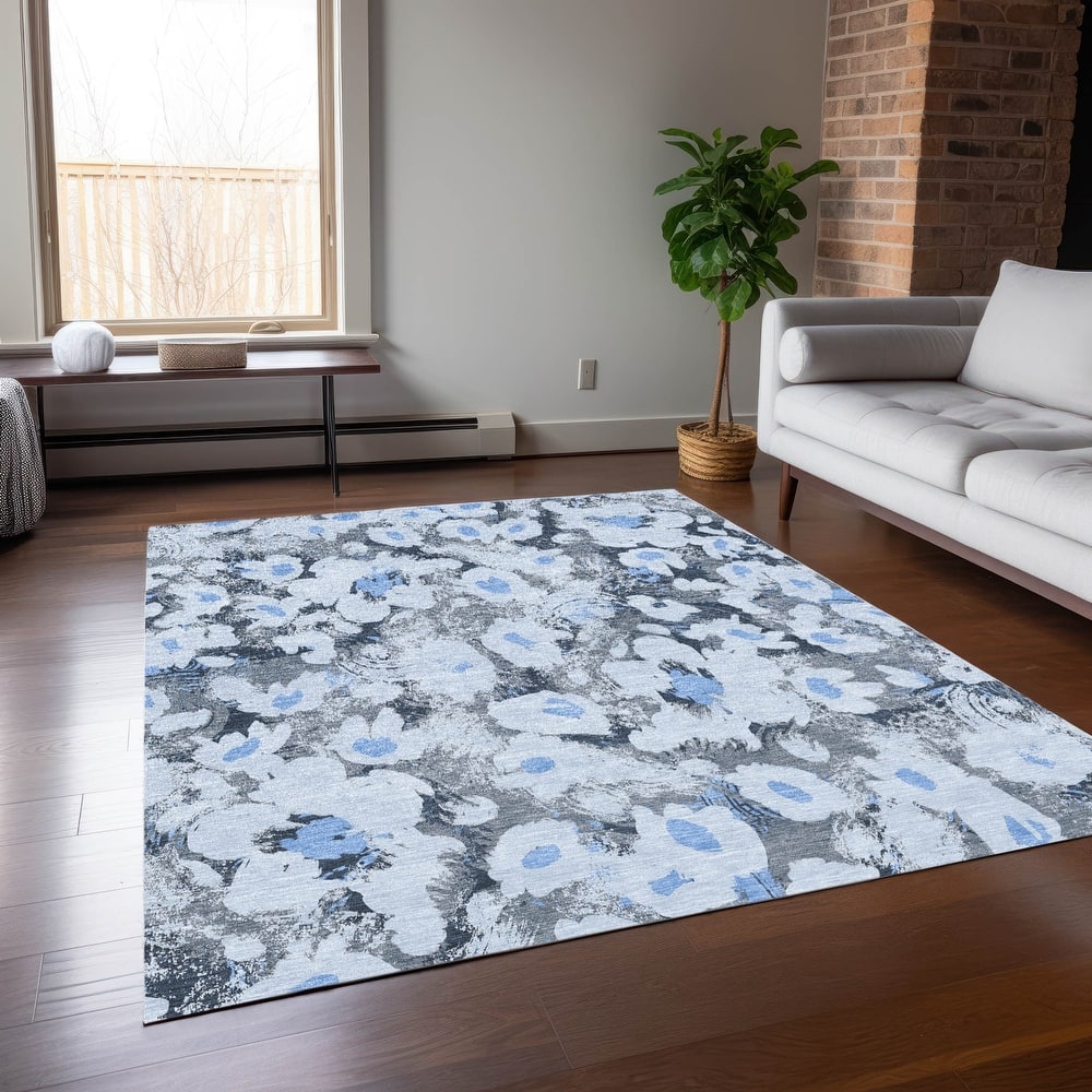 Machine Washable Indoor/ Outdoor Modern Daisy Chantille Rug