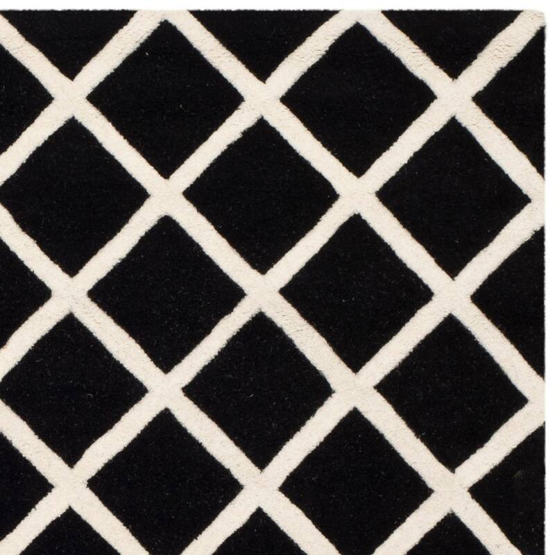SAFAVIEH Handmade Chatham Retha Modern Moroccan Wool Rug