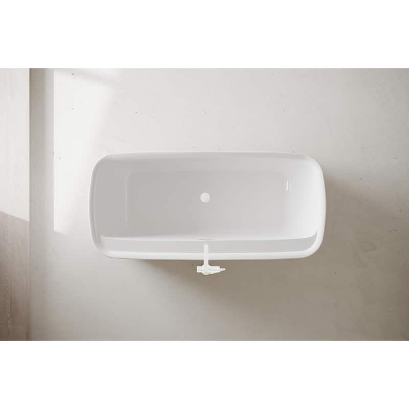 Chad Soaking Bathtub in Glossy White