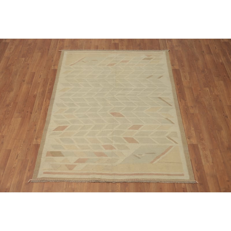 Hand Woven Oriental 100% Wool Carpet Southwestern Tribal Beige & Ivories Kilim Area Rug - 5' 7'' X 4' 2''