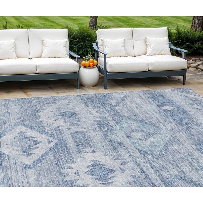 HomeRoots Southwestern Transitional Rectangle Outdoor Rug - 9' X 12'