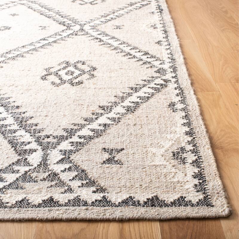 SAFAVIEH Flatweave Kilim Anneclaar Jute Rug