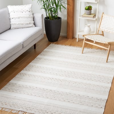 SAFAVIEH Striped Kilim Dojna Boho Fringe Rug