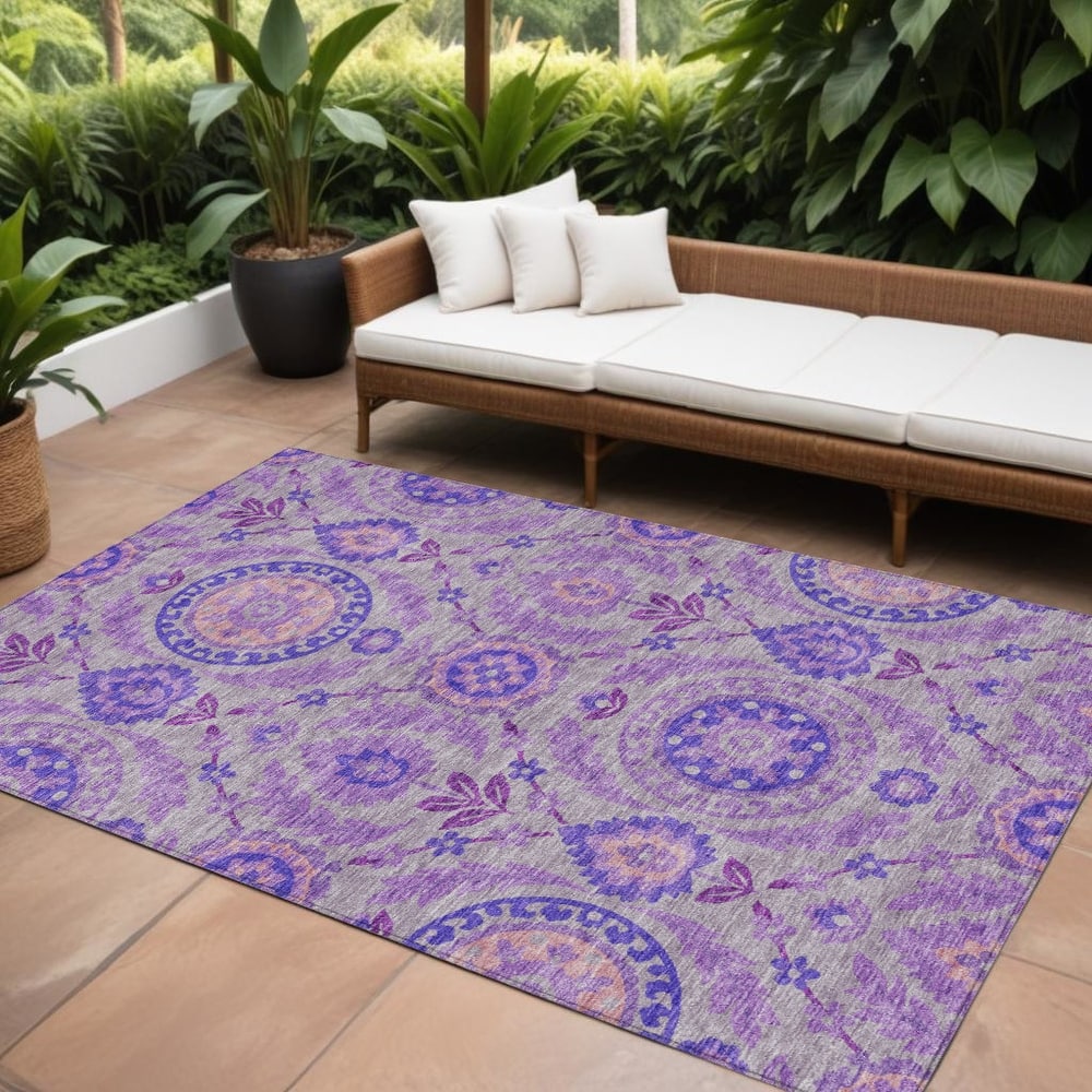HomeRoots Floral Transitional Rectangle Outdoor Rug