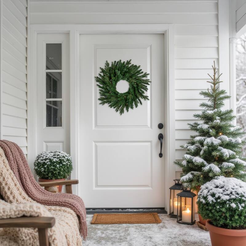 Grande Spruce Artificial Christmas Wreath, 24-Inch, Clear Lights