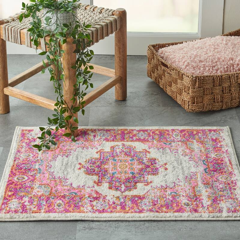 Porch & Den Dobbin Vintage Persian Medallion Farmhouse Area Rug - 1'10" x 2'10" - Ivory/Pink