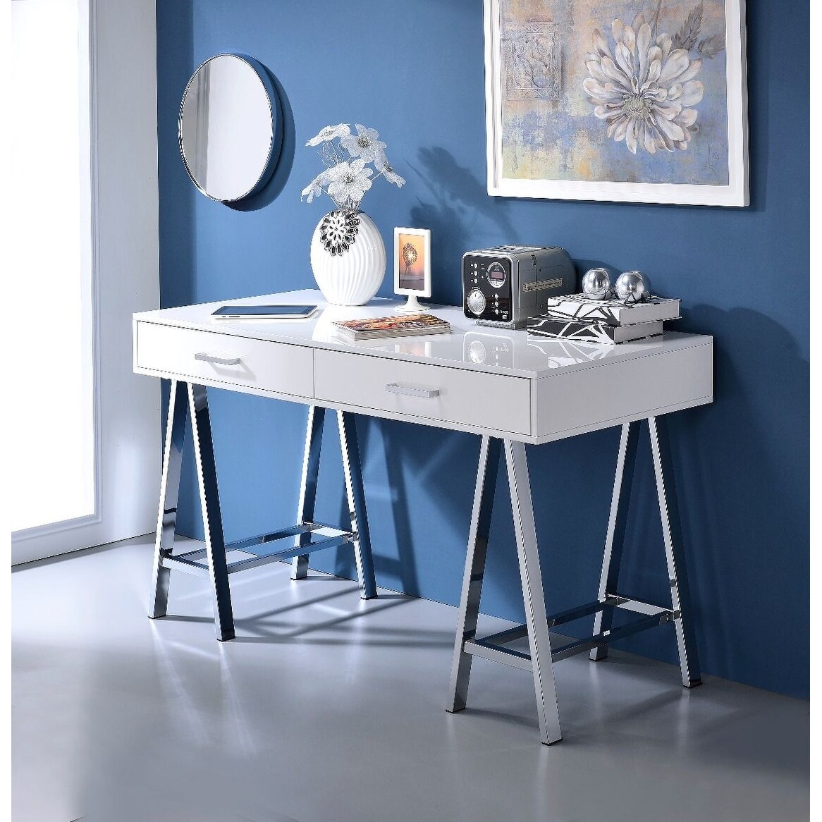 White desk hotsell gloss finish