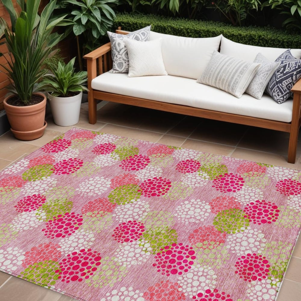 HomeRoots Polka Dot Transitional Rectangle Outdoor Rug