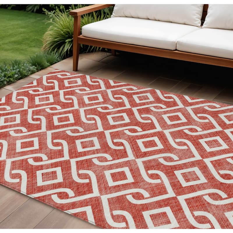 HomeRoots Geometric Transitional Rectangle Outdoor Rug - 10' X 14'