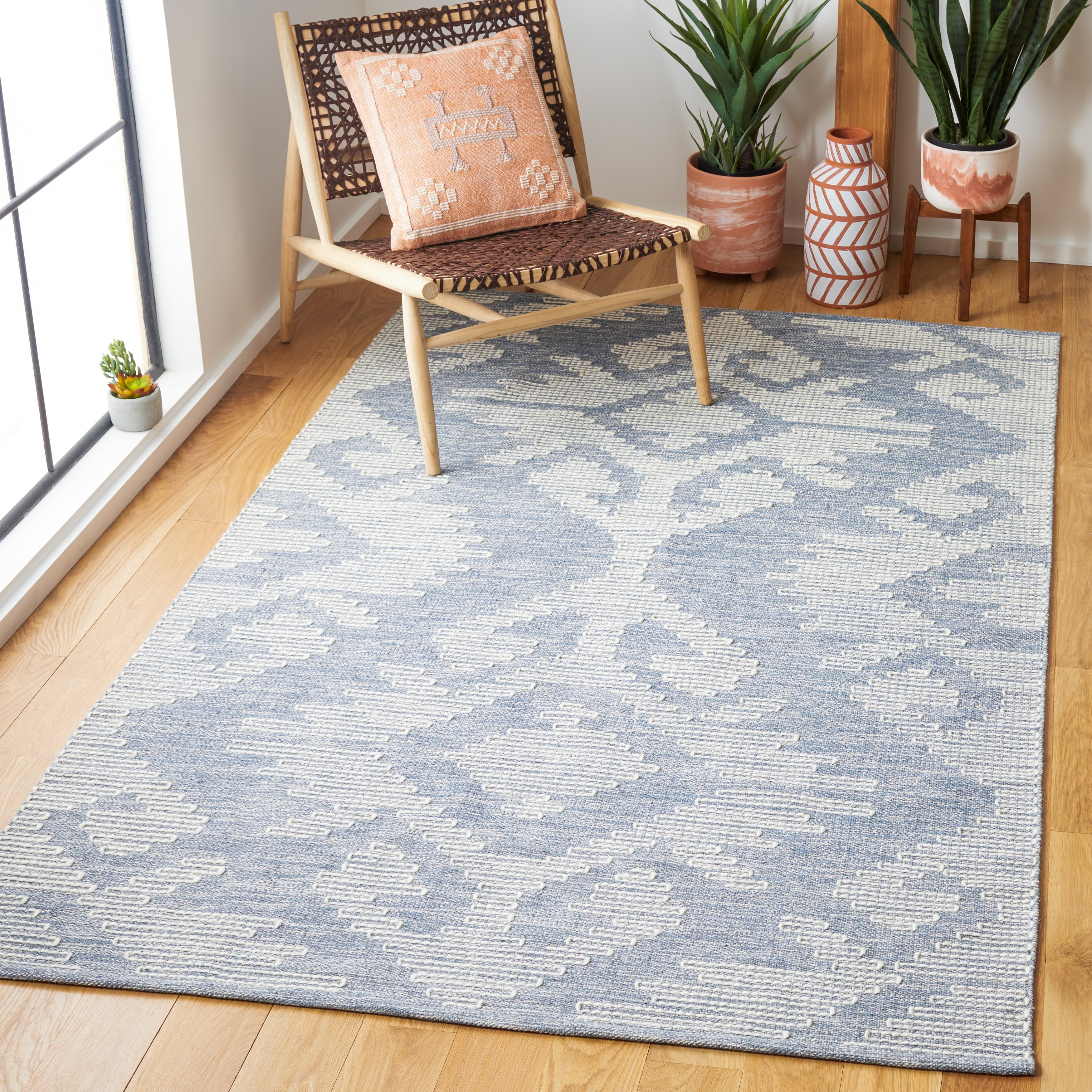 SAFAVIEH Handmade Kilim Scholpan Cotton & Wool Rug