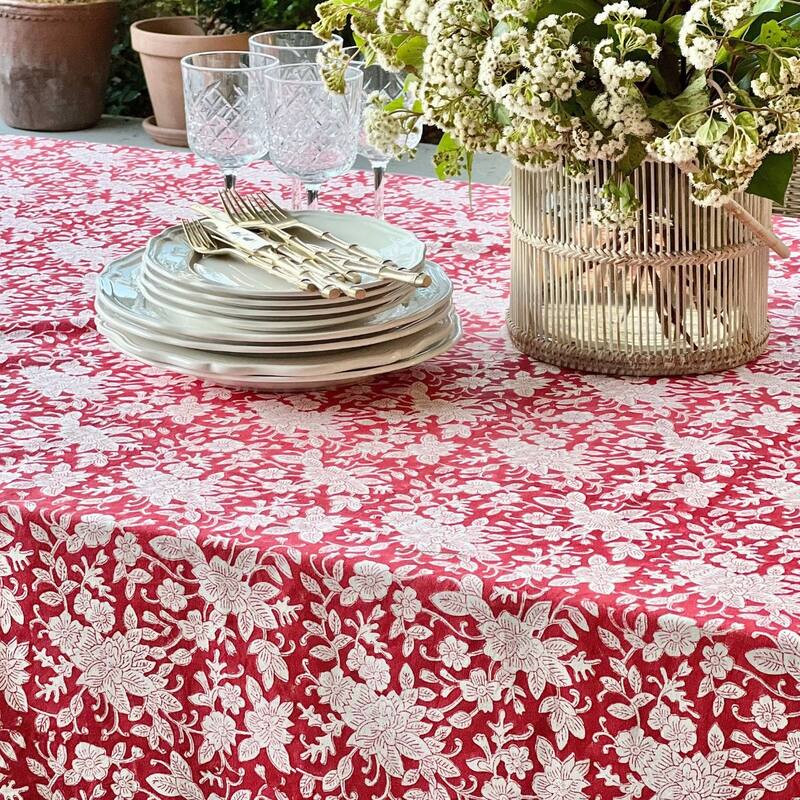 Square tablecloth - Red and white Carmen