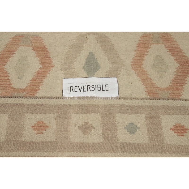 Hand Woven Southwestern Wool Beige Geometric Area Rug - 9' 10'' X 6' 7''
