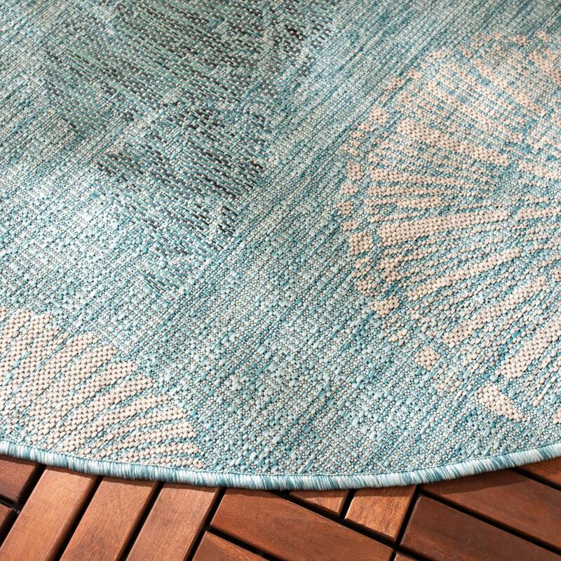 SAFAVIEH Courtyard Clemenza Indoor/ Outdoor Waterproof Patio Backyard Rug