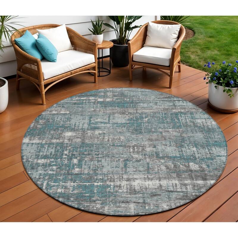 HomeRoots Geometric Transitional Rectangle Outdoor Rug - 8' Round