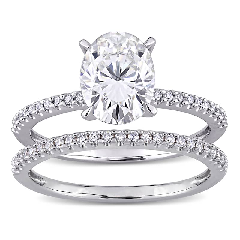 Miadora 2ct DEW Oval-Cut Moissanite and 1/4ct TDW Diamond Bridal Ring Set in 14k White Gold