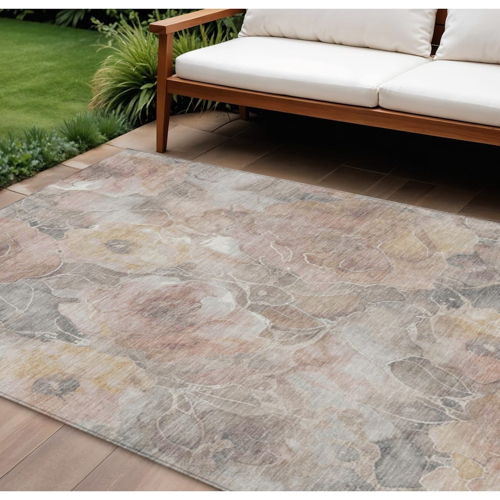 HomeRoots Floral Transitional Rectangle Outdoor Rug