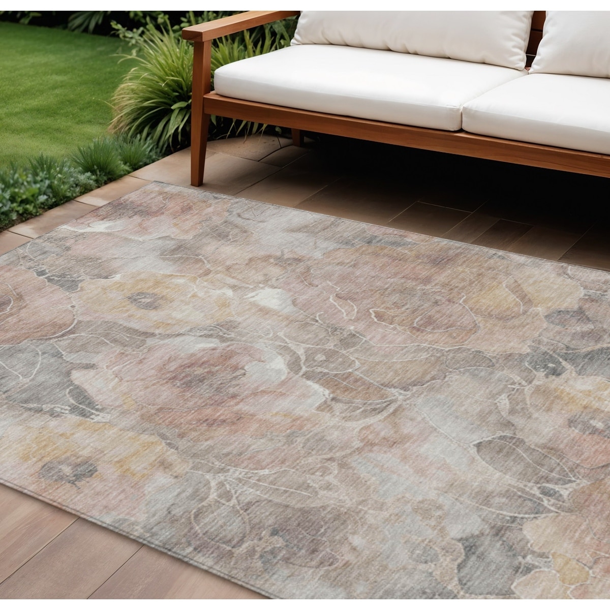 HomeRoots Floral Transitional Rectangle Outdoor Rug