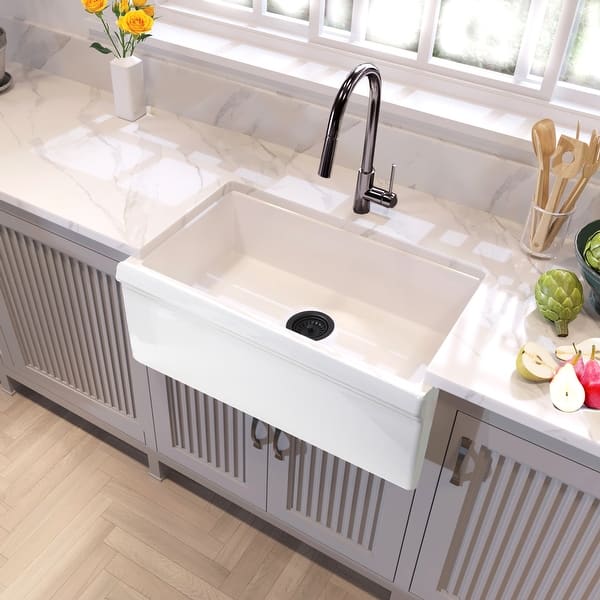 Highpoint Collection Decorative Farmhouse Fireclay Sink and Oil Rubbed
