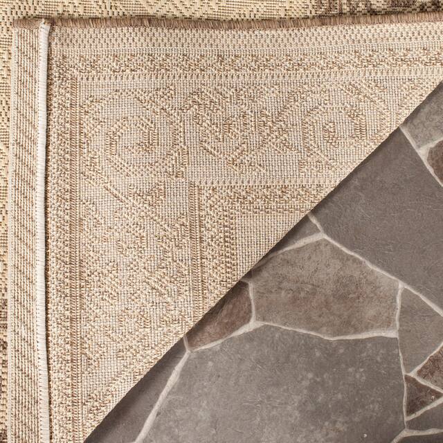 SAFAVIEH Courtyard Laurene Waterproof Patio Backyard Rug