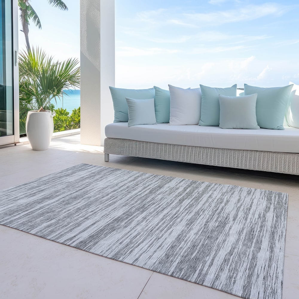 Machine Washable Indoor/ Outdoor Casual Ombre Chantille Rug