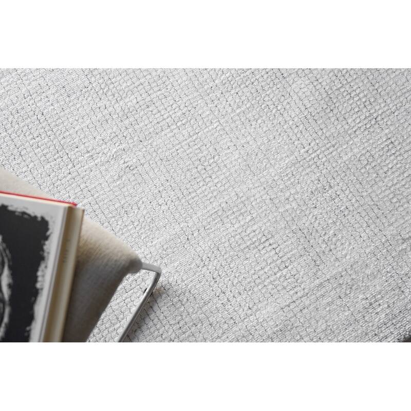 Exquisite Rugs Manhattan Handmade Handloomed Polyester Ivory Area Rug